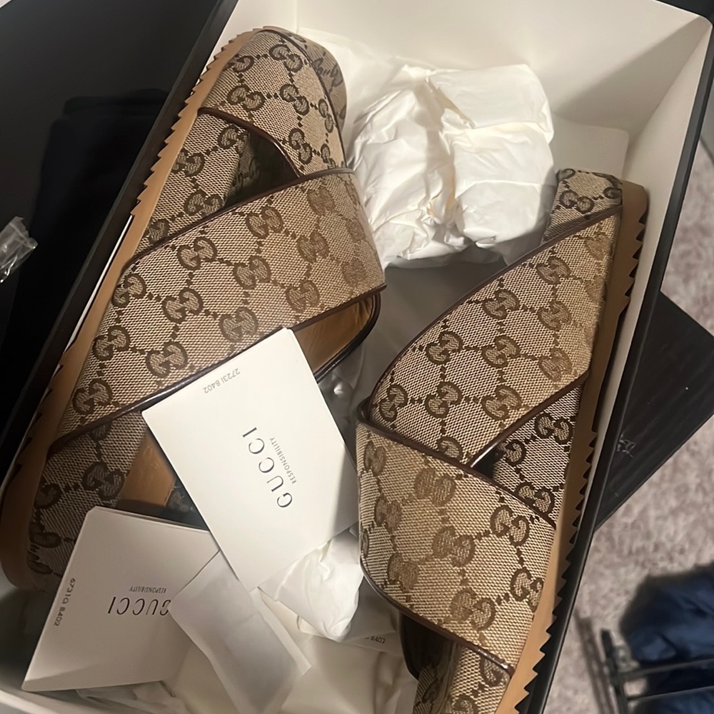 Gucci slides
